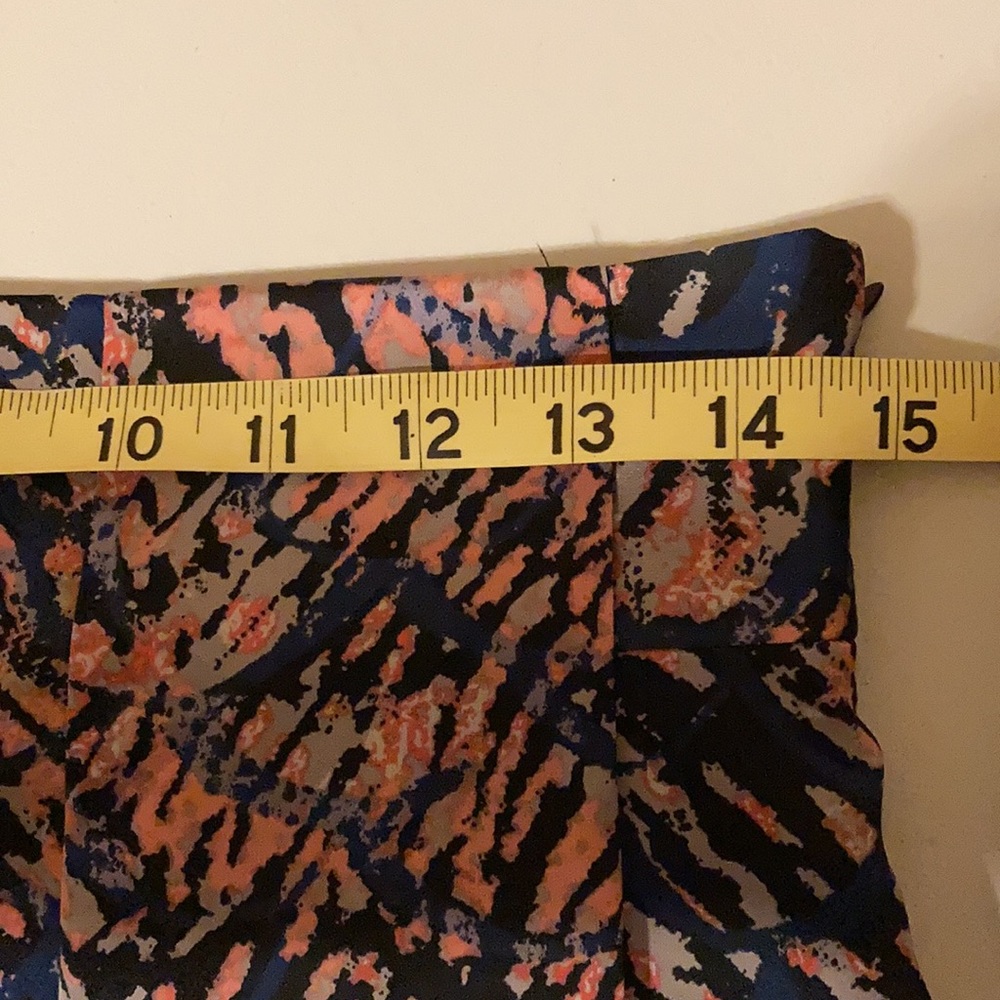 CALVIN KLEIN satin pleated front faux wrap skirt 8 - Picture 6 of 6